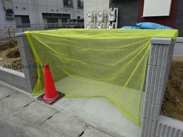 物件外観写真8　(ゴミ置場)