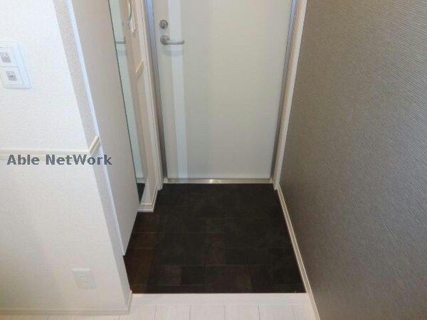 玄関回り(同型モデル)