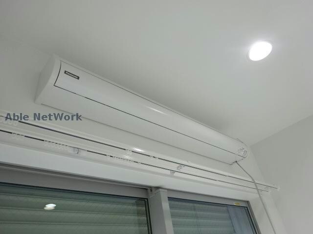 物件内観写真18　(室内物干し)