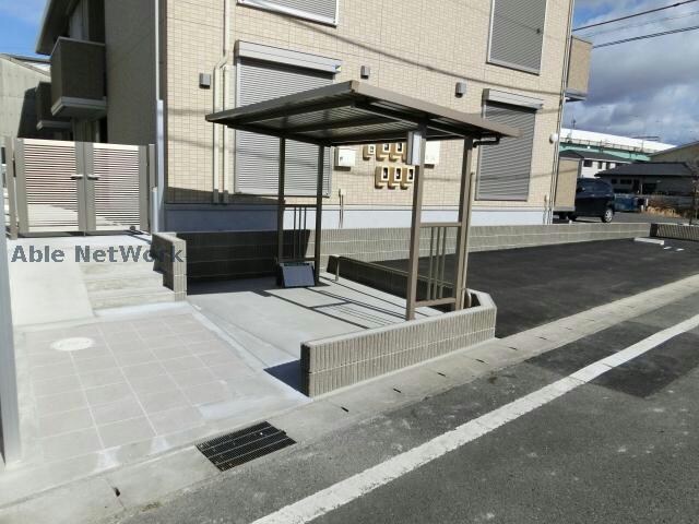 物件外観写真6　(駐輪場)