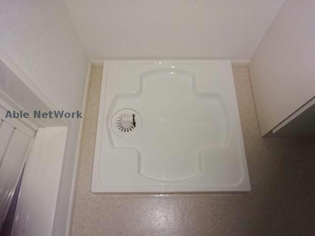 物件内観写真11　(洗濯機置場)