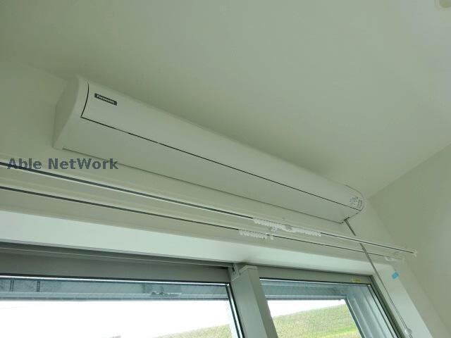 物件内観写真13　(室内物干し)