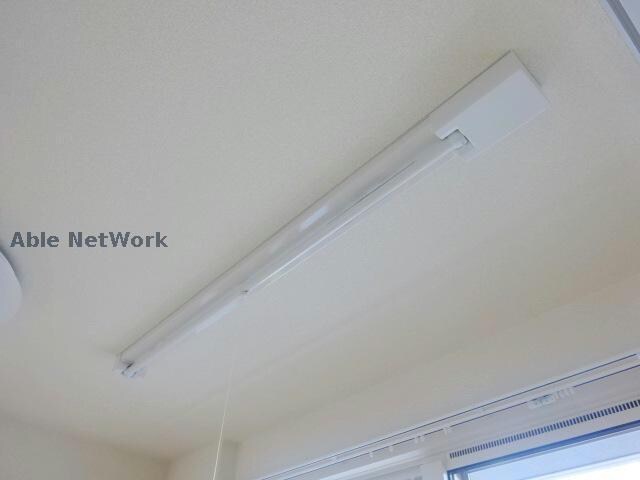 物件内観写真23　(室内物干し)