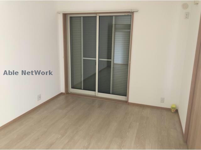 物件内観写真21　(シャッター雨戸有り)