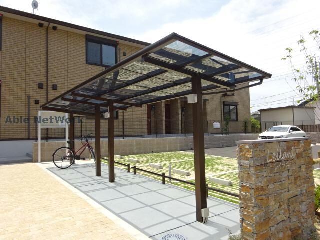 物件外観写真5　(駐輪場)