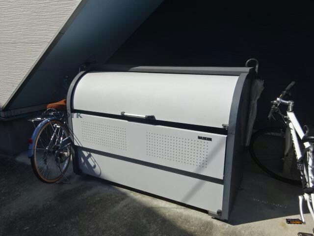 物件外観写真3　(ゴミ置き場)