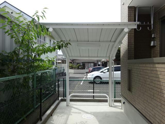 物件外観写真3　(駐輪場)