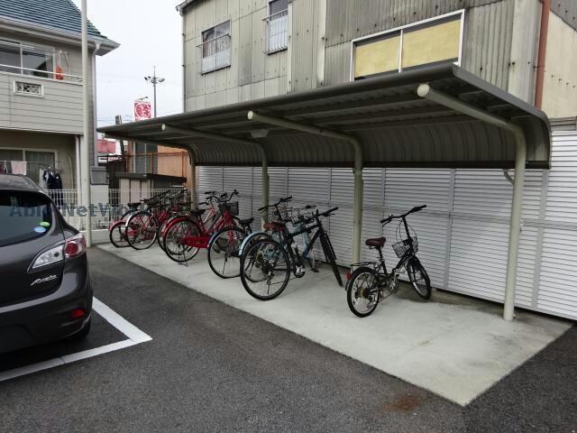 物件外観写真6　(駐輪場)