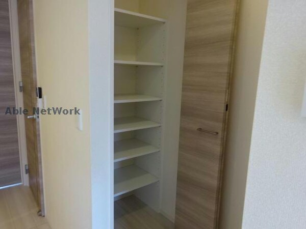 収納(同型モデル)