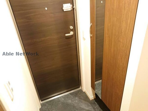 玄関回り(同型モデル)