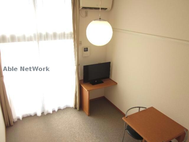 物件内観写真2　(同型モデル)