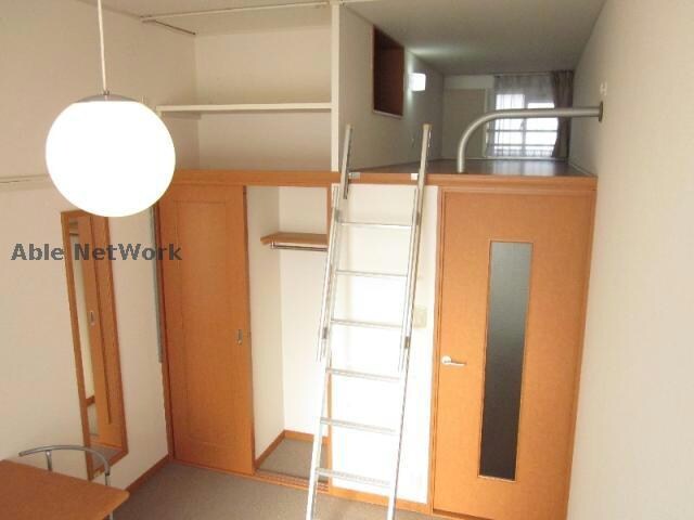 物件内観写真3　(同型モデル)