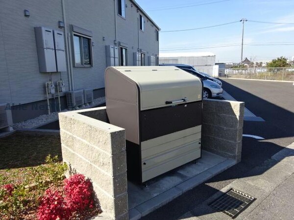 建物設備(ゴミ置き場)