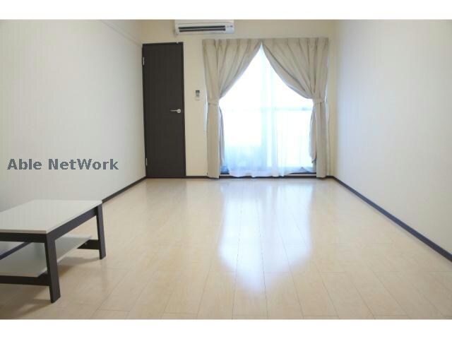 物件内観写真2　(同型モデル)