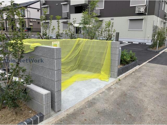 物件外観写真4　(ゴミ置場)