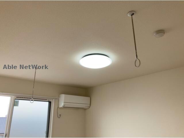 物件内観写真18　(洋室6.7帖)