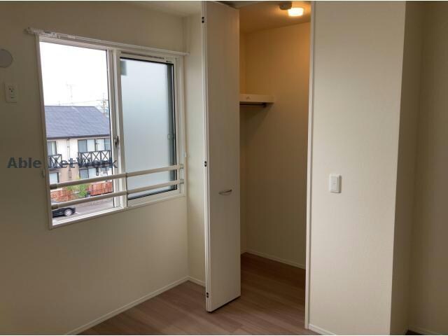 物件内観写真23　(洋室5.8帖)