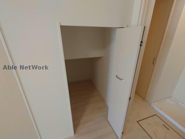 収納(同型モデル)