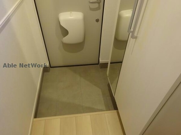 玄関回り(同型モデル)