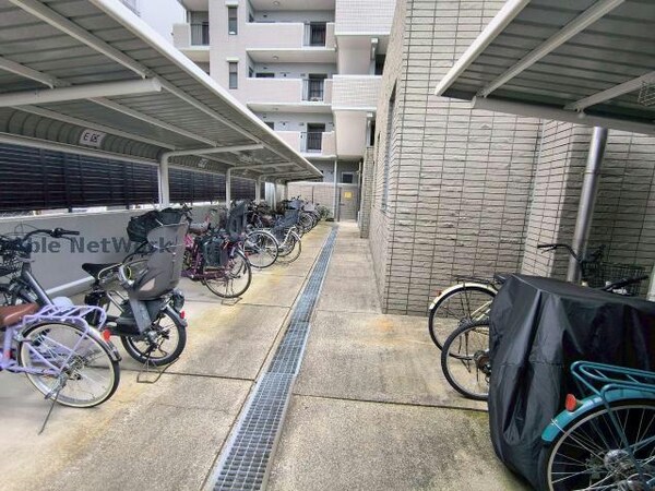 駐輪場