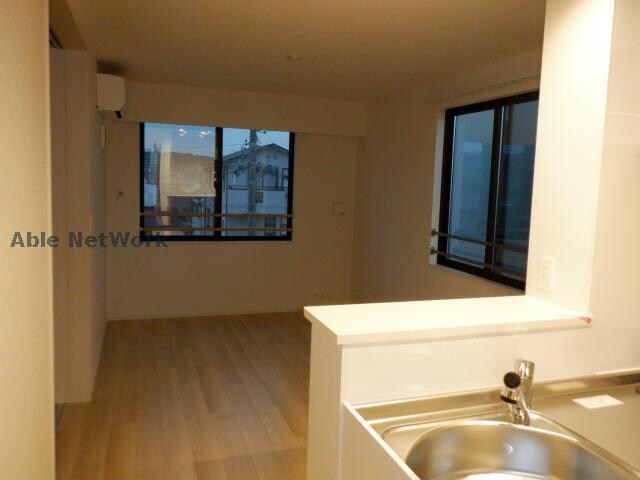 物件内観写真2　(同型モデル)