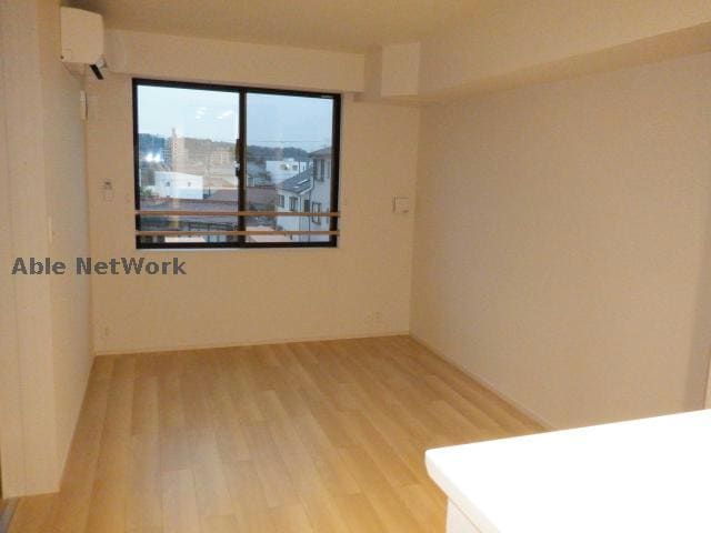 物件内観写真2　(同型モデル)