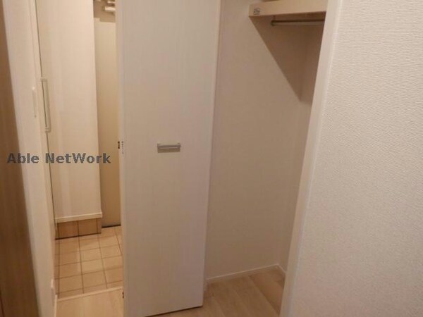 収納(同型モデル)