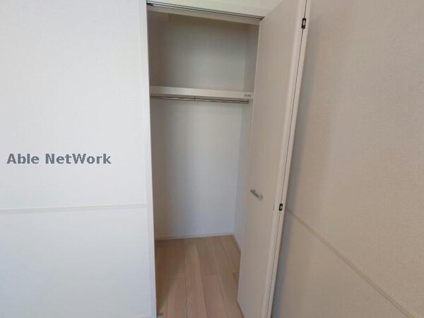 収納(同型モデル)