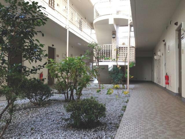 物件外観写真4　(中庭)