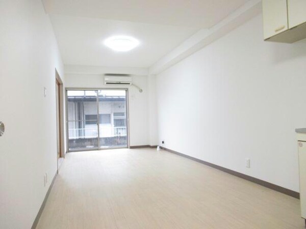 リビングダイニング(広々LDK)