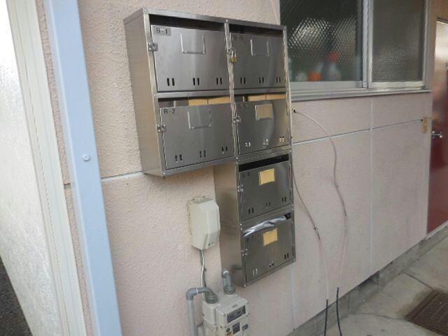 物件外観写真4　(集合ポスト)