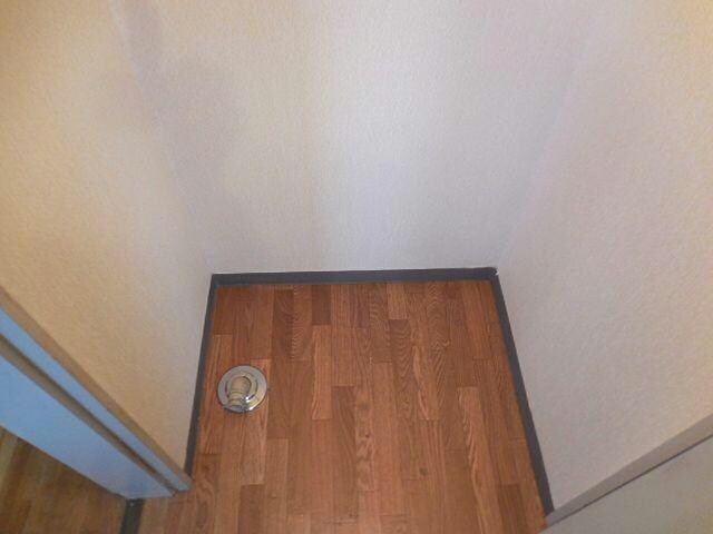 物件内観写真10　(洗濯機置き場)