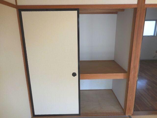 物件内観写真12　(収納)