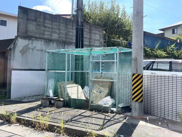 物件外観写真9　(ゴミ置き場)