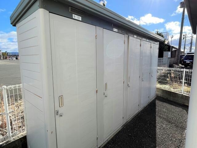 物件外観写真4　(物置)