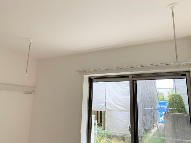 物件内観写真21　(室内物干し)