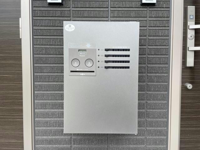 物件外観写真7　(宅配ボックス)