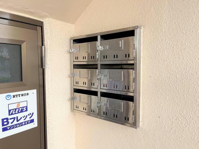物件外観写真4　(集合ポスト)