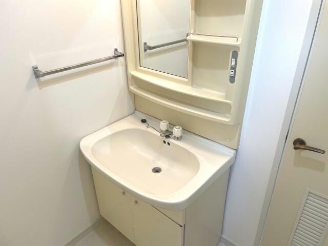 物件内観写真9　(洗髪洗面化粧台)
