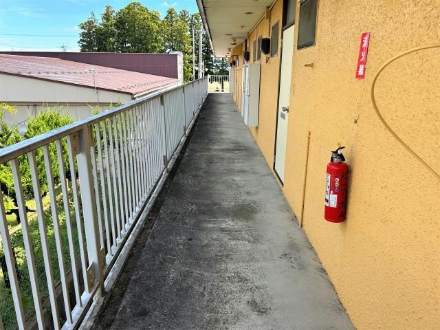 物件外観写真3　(通路)