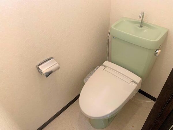 トイレ(※別部屋イメージ)