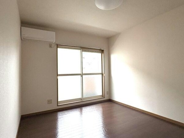 リビングダイニング