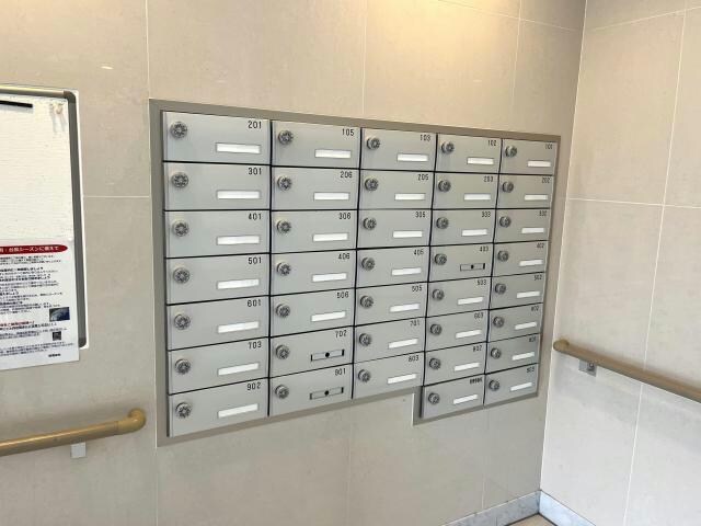 物件外観写真6　(集合ポスト)