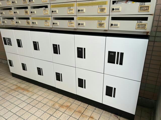 物件外観写真5　(宅配ボックス)