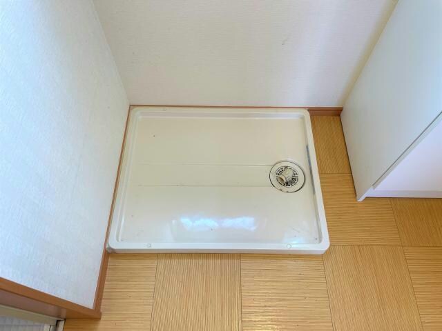 物件内観写真12　(洗濯機置き場)