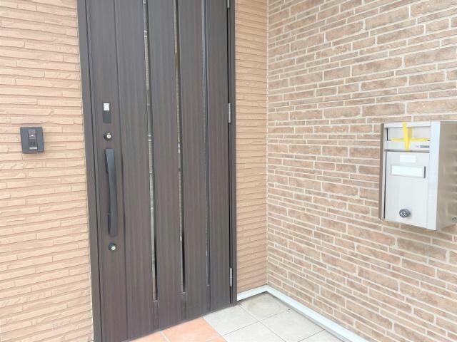 物件内観写真18　(玄関周り)