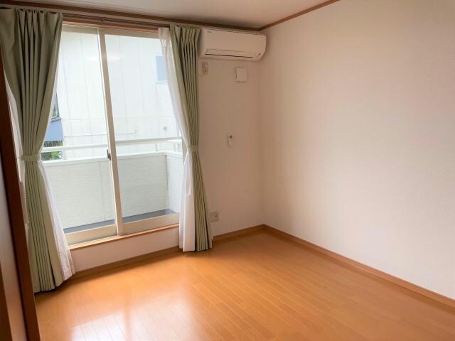 物件内観写真21　(2F南西洋室)