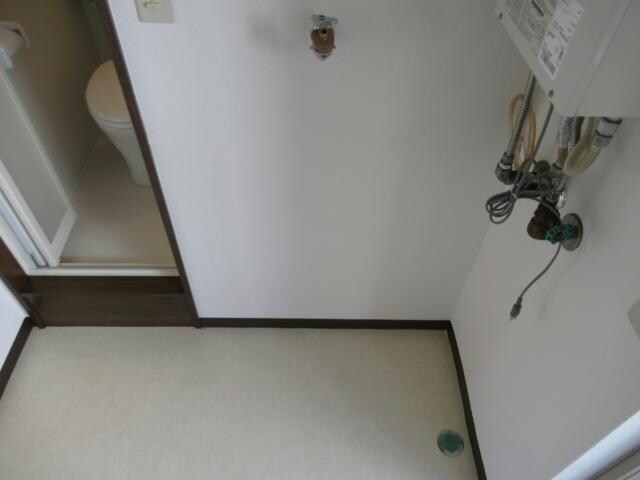 物件内観写真9　(洗濯機置き場)