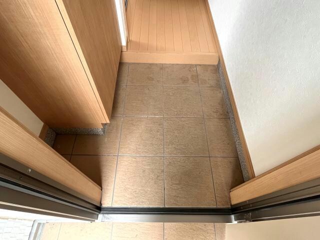 玄関回り(※別部屋イメージ)
