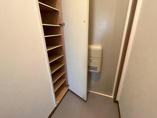 玄関回り(※別部屋参照)